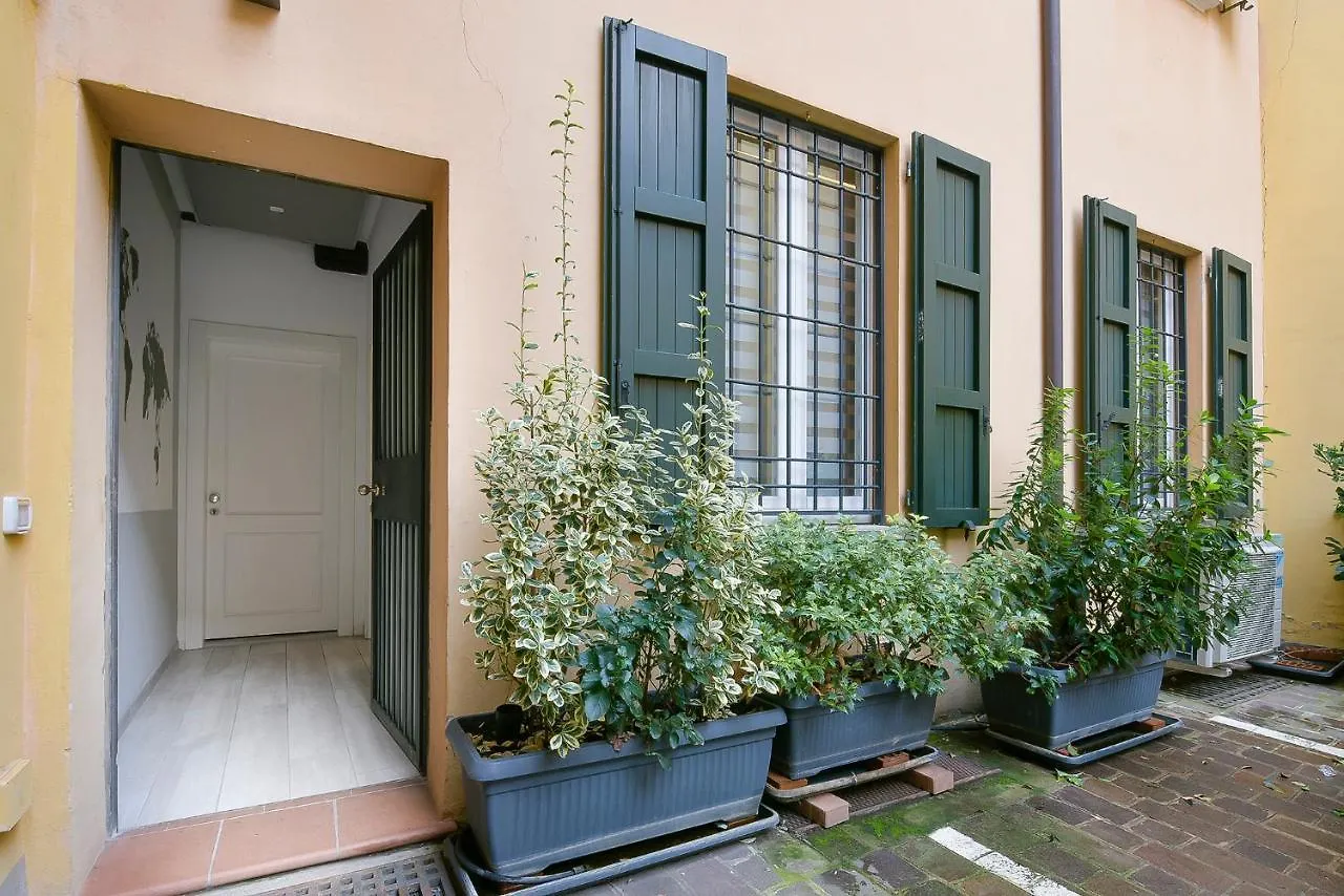 בולוניה Mandria Apartments 1 2 איטליה