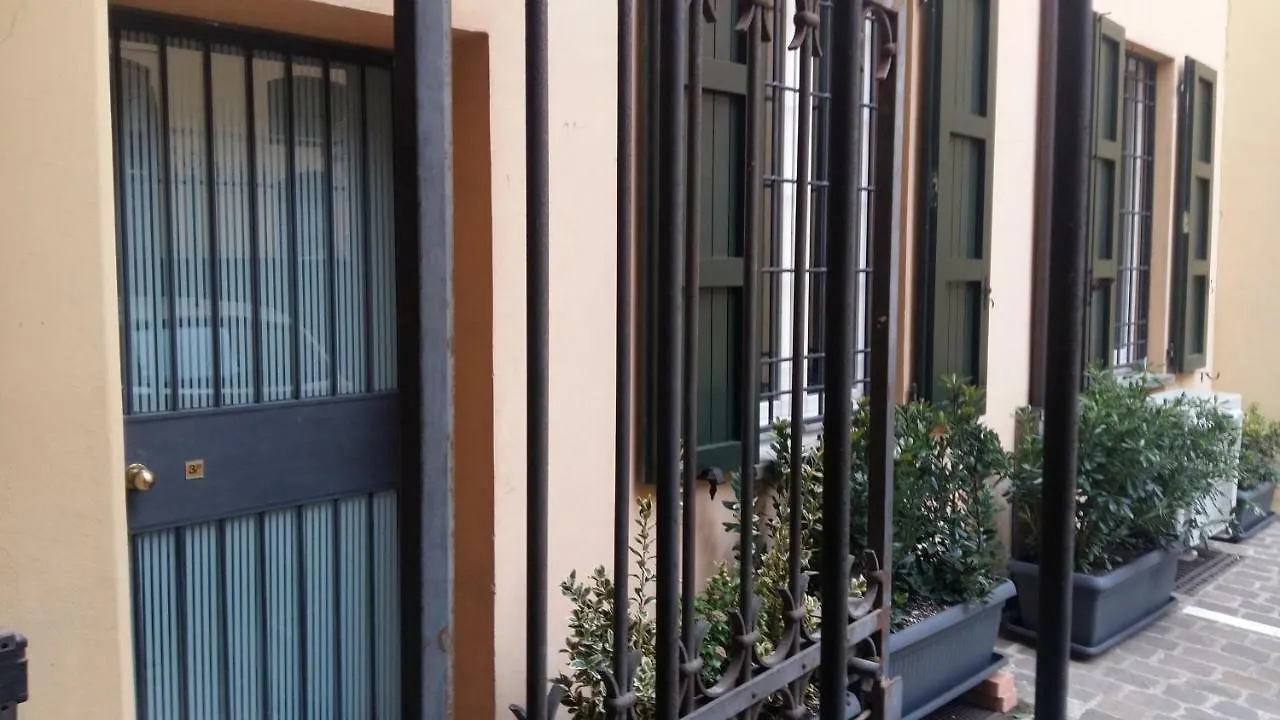 Mandria Apartments 1 2 Bologna 0*,